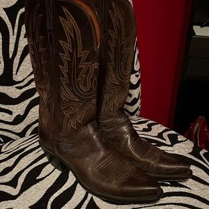 Women’s Lucchese 1800 western boots.